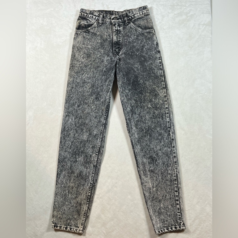 LEVI’S Made in USA 26W 32L Black Acid Wash 501 Women’s Trendy Denim Jeans